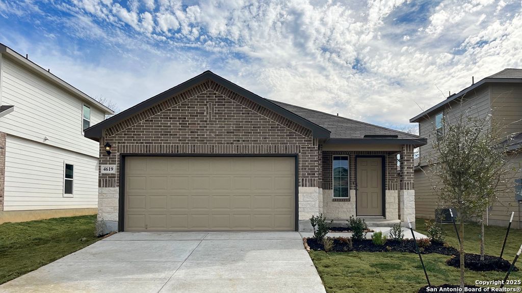 4619 Christopher Street, San Antonio, TX 78223