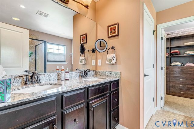 9511 Thornecrest Dr, Hanover, VA 23116