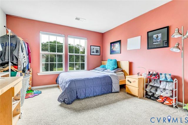 9511 Thornecrest Dr, Hanover, VA 23116