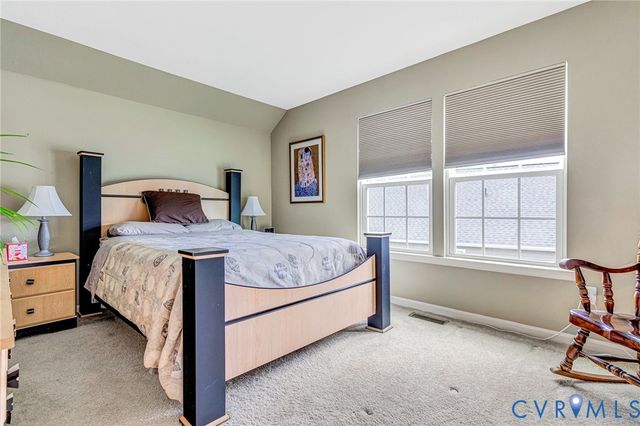 9511 Thornecrest Dr, Hanover, VA 23116