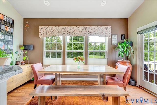 9511 Thornecrest Dr, Hanover, VA 23116