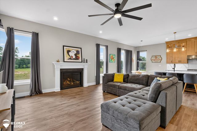 758 Sutton Court, York Twp, MI 48176