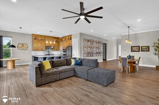 758 Sutton Court, York Twp, MI 48176