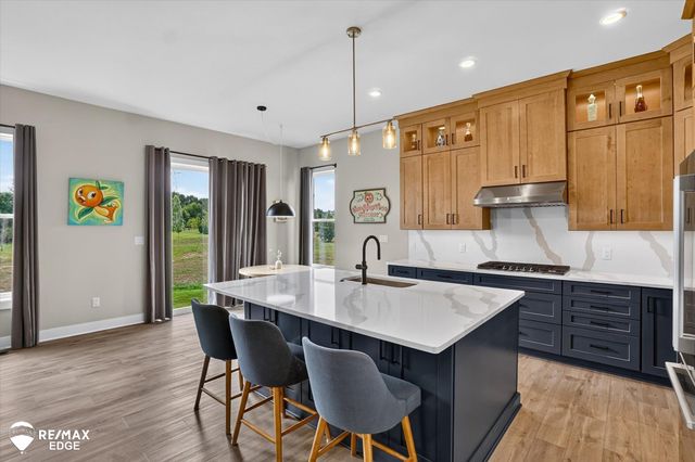 758 Sutton Court, York Twp, MI 48176