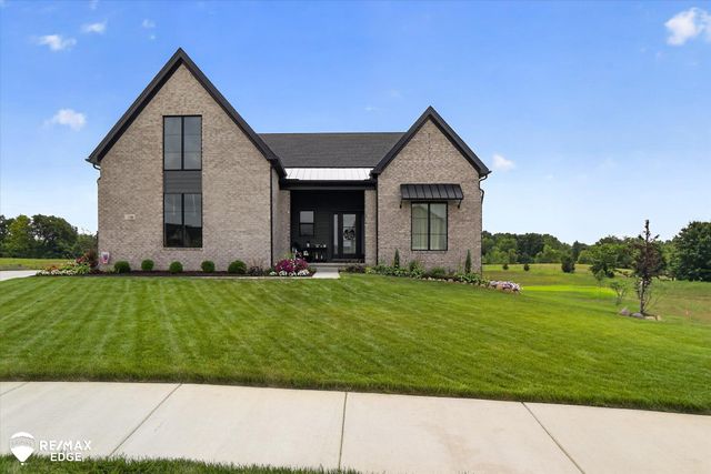 758 Sutton Court, York Twp, MI 48176