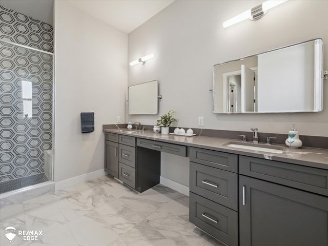 758 Sutton Court, York Twp, MI 48176