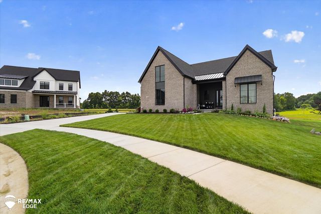 758 Sutton Court, York Twp, MI 48176