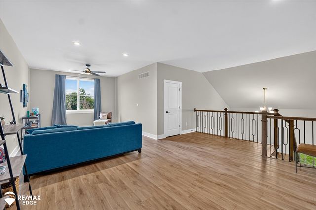 758 Sutton Court, York Twp, MI 48176