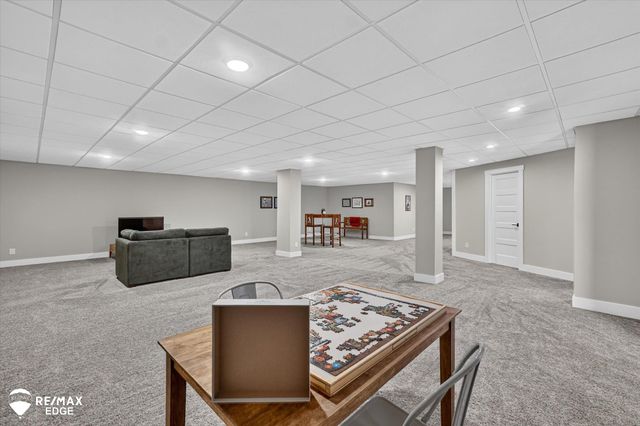 758 Sutton Court, York Twp, MI 48176
