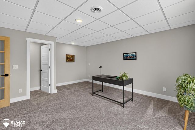 758 Sutton Court, York Twp, MI 48176
