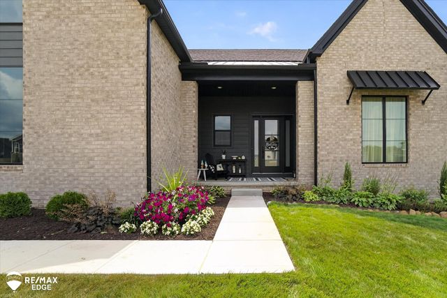 758 Sutton Court, York Twp, MI 48176