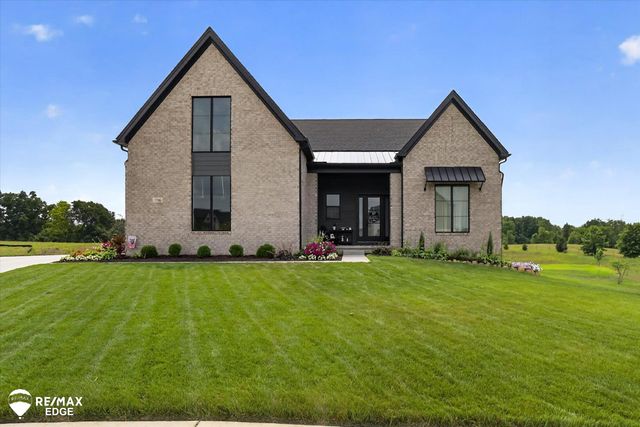 758 Sutton Court, York Twp, MI 48176