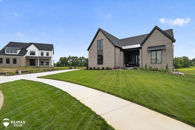 758 Sutton Court, York Twp, MI 48176