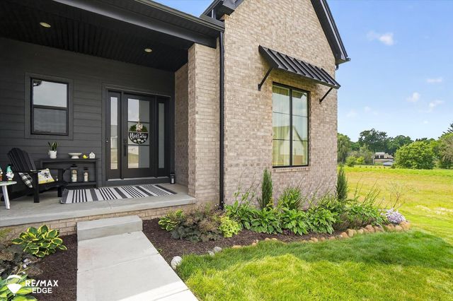 758 Sutton Court, York Twp, MI 48176