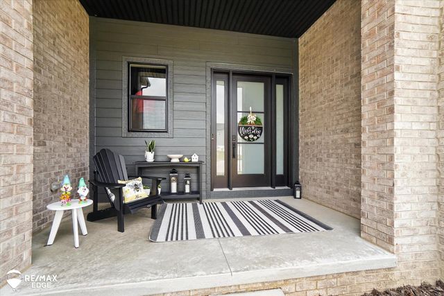 758 Sutton Court, York Twp, MI 48176