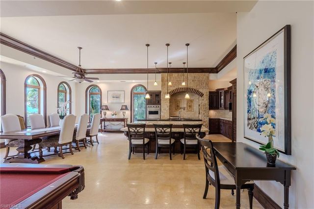 200 Golf DR, Naples, FL 34102