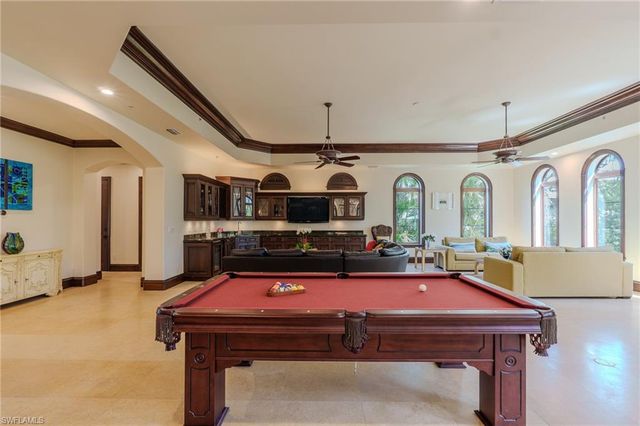 200 Golf DR, Naples, FL 34102
