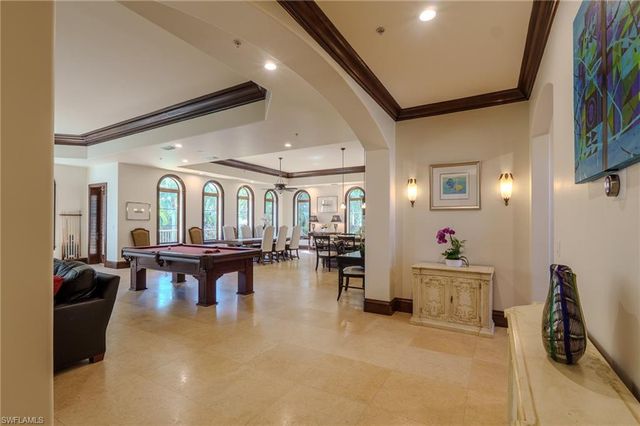 200 Golf DR, Naples, FL 34102