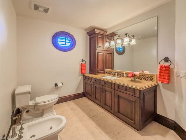 200 Golf DR, Naples, FL 34102