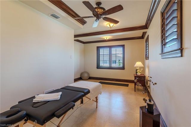 200 Golf DR, Naples, FL 34102