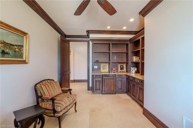 200 Golf DR, Naples, FL 34102