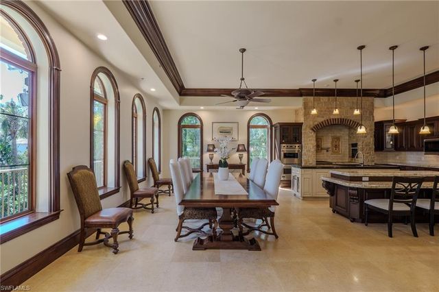 200 Golf DR, Naples, FL 34102