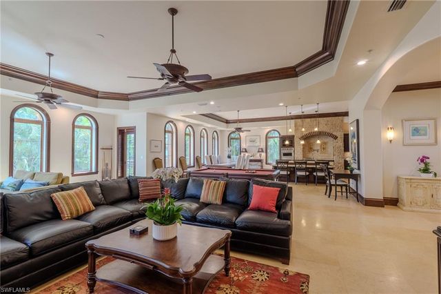 200 Golf DR, Naples, FL 34102