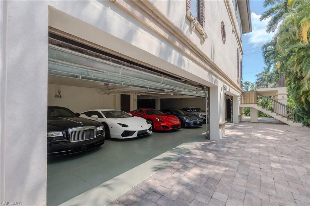 200 Golf DR, NAPLES, FL 34102 — photo 3