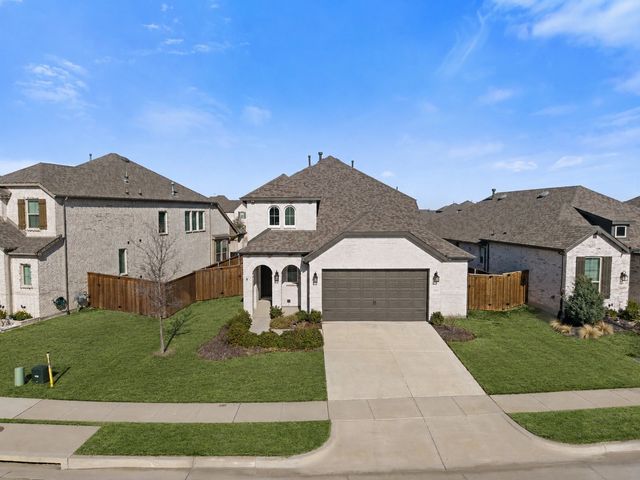 1825 Pelham Drive, Aubrey, TX 76227