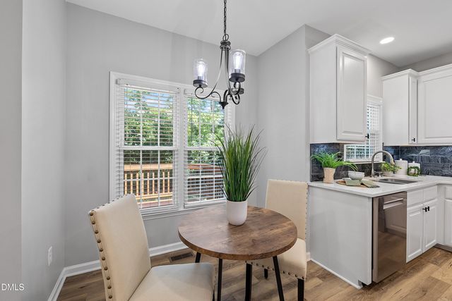 922 Haywards Heath Lane, Apex, NC 27502