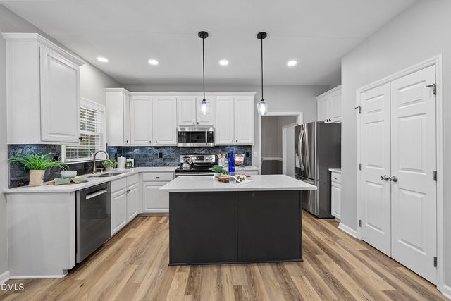 922 Haywards Heath Lane, Apex, NC 27502