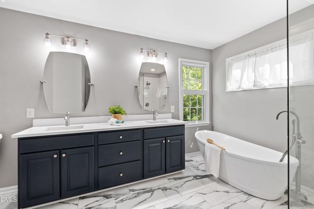 922 Haywards Heath Lane, Apex, NC 27502
