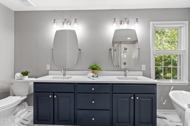 922 Haywards Heath Lane, Apex, NC 27502