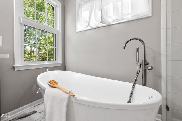 922 Haywards Heath Lane, Apex, NC 27502