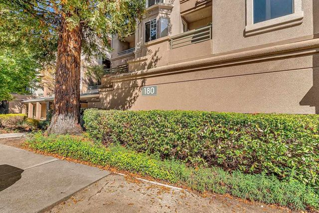 180 Caldecott 314, Oakland, CA 94618