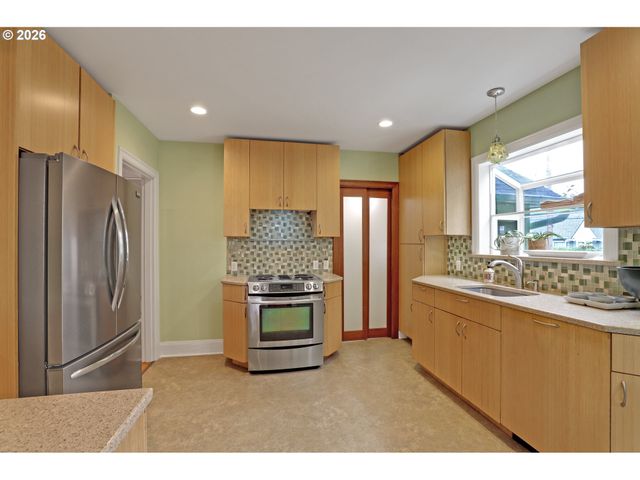2847 Ne 31ST Ave, Portland, OR 97212