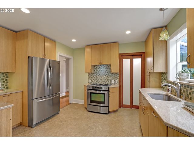 2847 Ne 31ST Ave, Portland, OR 97212