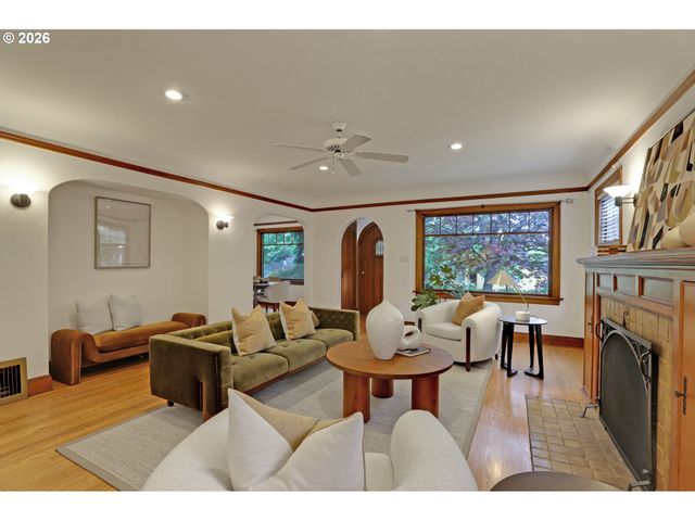 2847 Ne 31ST Ave, Portland, OR 97212
