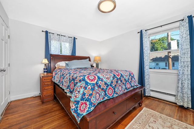 9 Fosters Ln, Wakefield, MA 01880