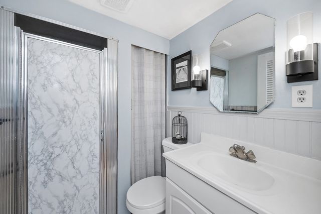 9 Fosters Ln, Wakefield, MA 01880