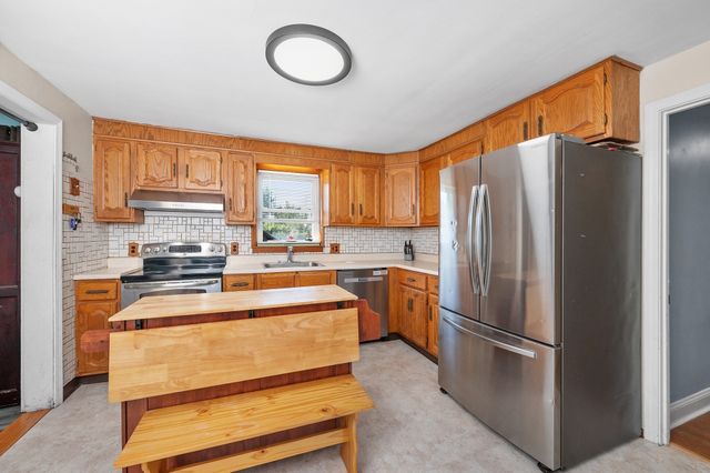 9 Fosters Ln, Wakefield, MA 01880