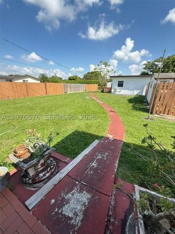 4088 SW 51st St C, Dania Beach, FL 33314