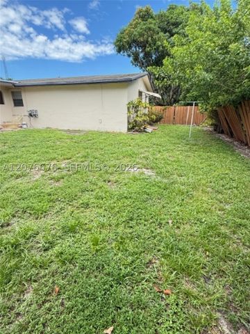 4088 SW 51st St C, Dania Beach, FL 33314