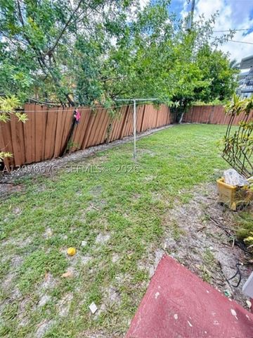 4088 SW 51st St C, Dania Beach, FL 33314