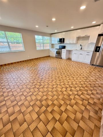 4088 SW 51st St C, Dania Beach, FL 33314