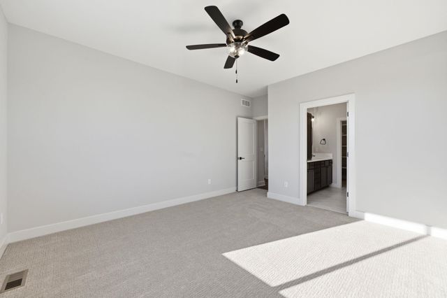 8424 Pebble St, Maize, KS 67101