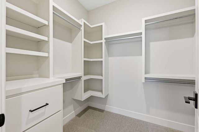 8424 Pebble St, Maize, KS 67101