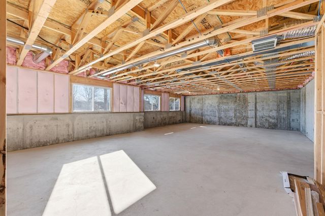 8424 Pebble St, Maize, KS 67101