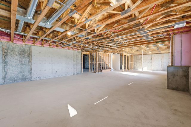 8424 Pebble St, Maize, KS 67101