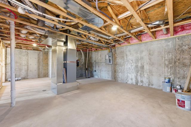 8424 Pebble St, Maize, KS 67101